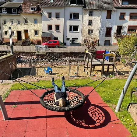 Alte Schule 3&4 *